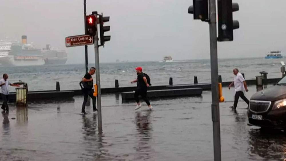 Meteoroloji'den 25 il için sel alarmı