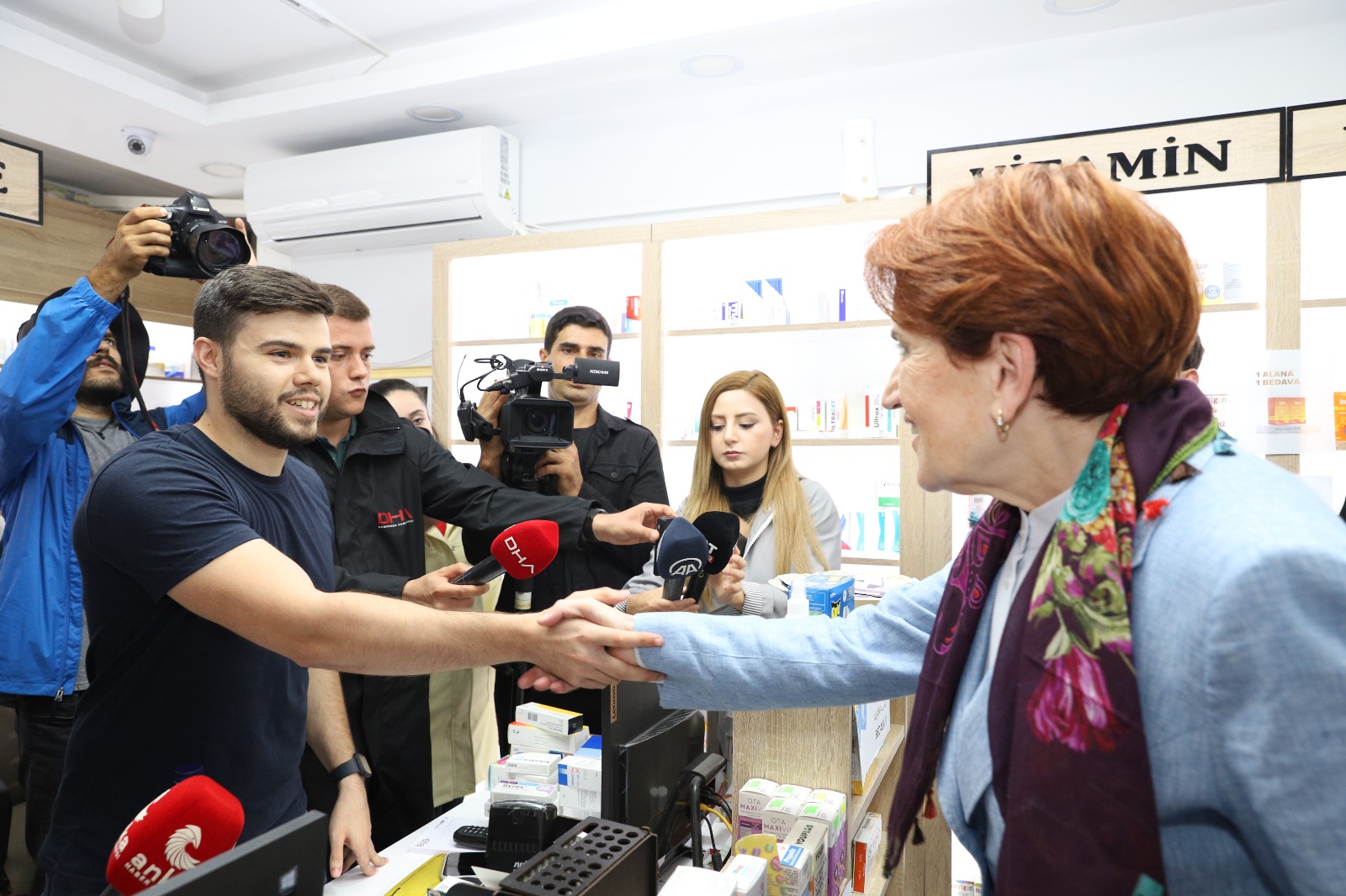 Akşener esnaf ziyaretlerine Sultangazi ve Arnavutköy ve Silivri ile devam etti