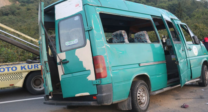 Köpeğe çarpmamak için şerit değiştirdi sonrası facia!