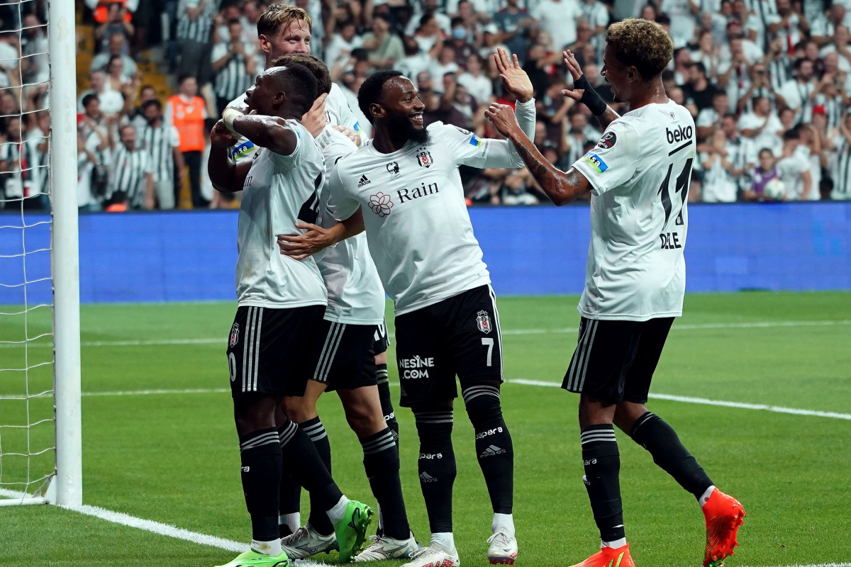 Beşiktaş maçı ilk yarıda kazandı!