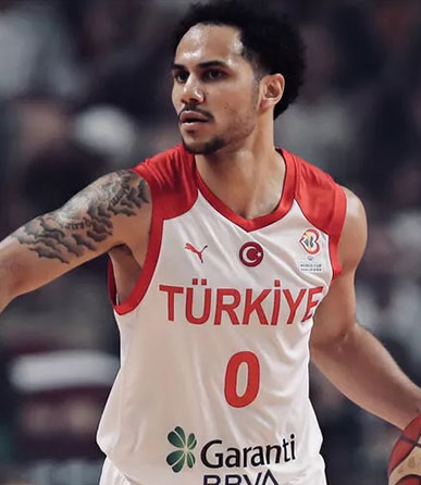 Ergin Ataman duyurdu: Shane Larkin'den kötü haber!