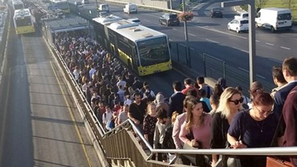 İstanbul'da okulların ilk gününde ulaşım ücretsiz