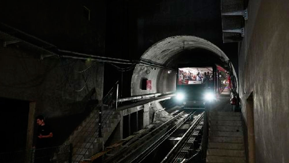 İstanbul'da Hisarüstü-Aşiyan Füniküler hattının bitimine sayılı günler kaldı