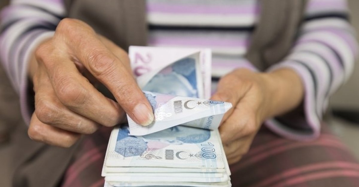 O banka çıldırdı! Emekliye en yüksek maaş promosyonu verecekler