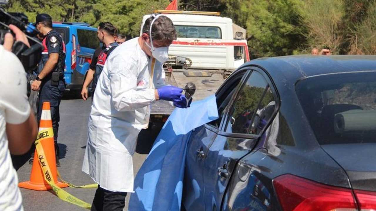 Antalya'da korkunç cinayet: Seyyar dövizcinin boğazı kesilerek öldürüldü