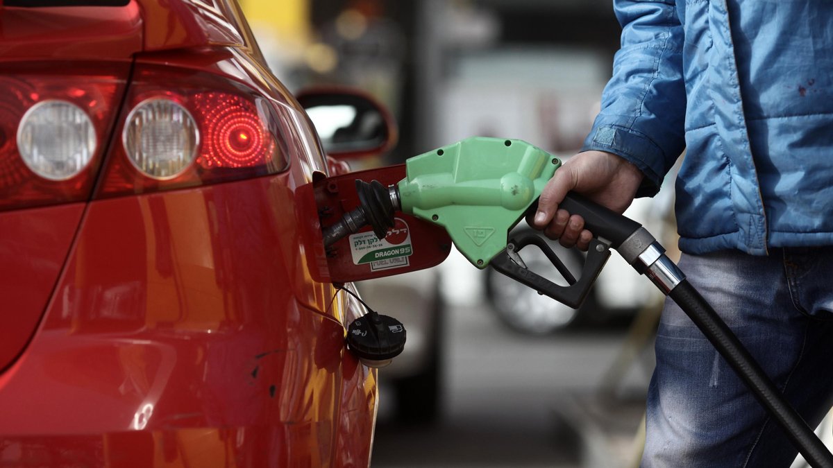 Hemen deponuzu doldurun! Bu akşam benzin ve motorine gelecek zam açıklandı... İşte zamlı fiyat tablosu