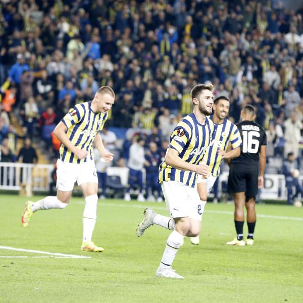 Fenerbahçe'den 2 gollü galibiyet