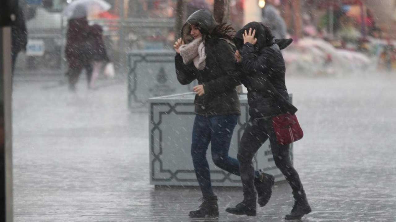 Meteoroloji'den sağanak ve fırtına uyarısı!