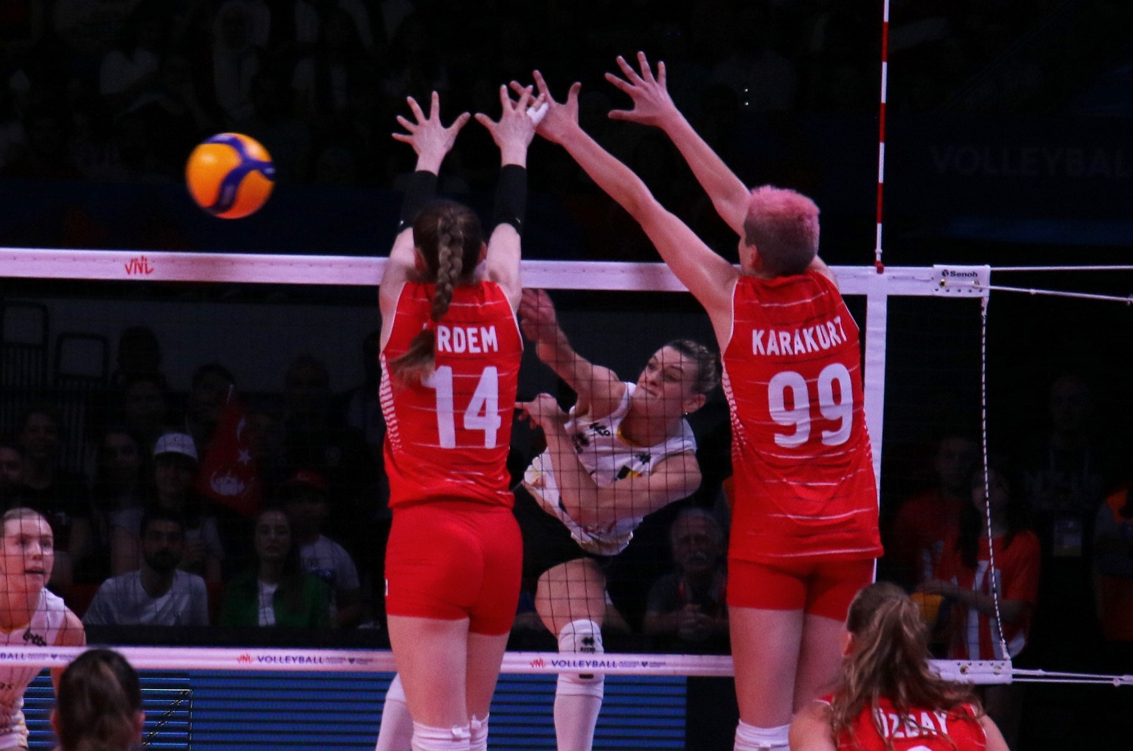 Voleybol Kulüpler Dünya Şampiyonası Antalya'da düzenlenecek