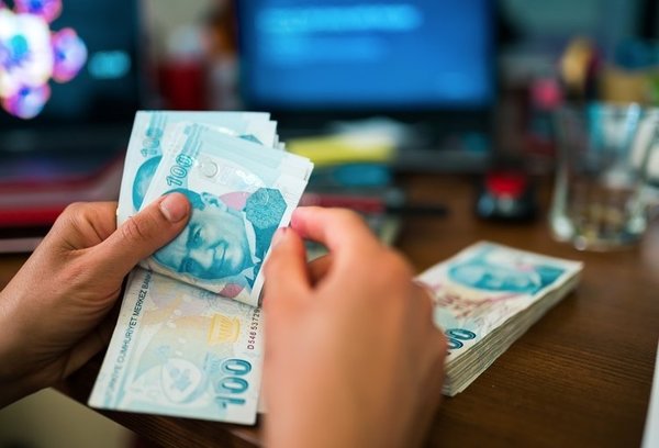 SGK'dan destek ödemesi: Aylık 2 bin 400 lira verilecek