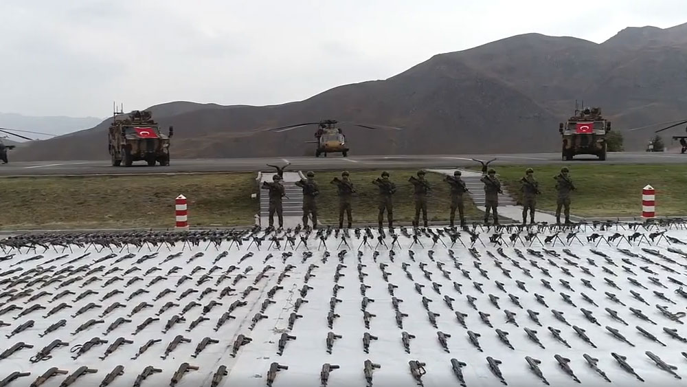 Terör örgütüne büyük darbe: Bini aşkın silah ele geçirildi