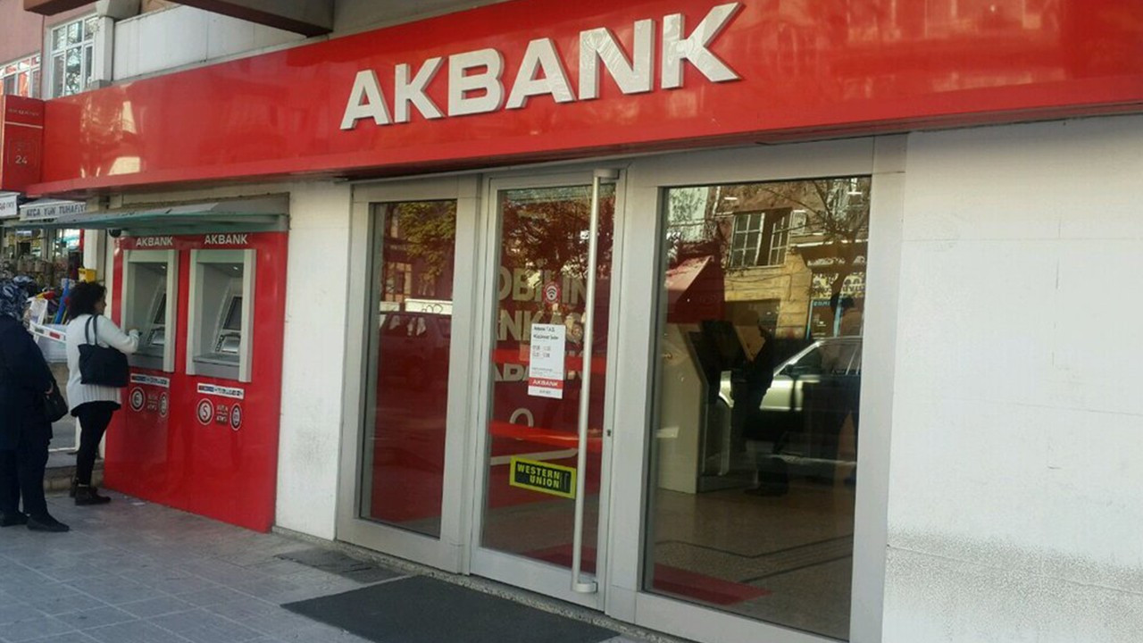 Akbank'tan her emekliye yeni promosyon: Tarih ve rakam açıklandı