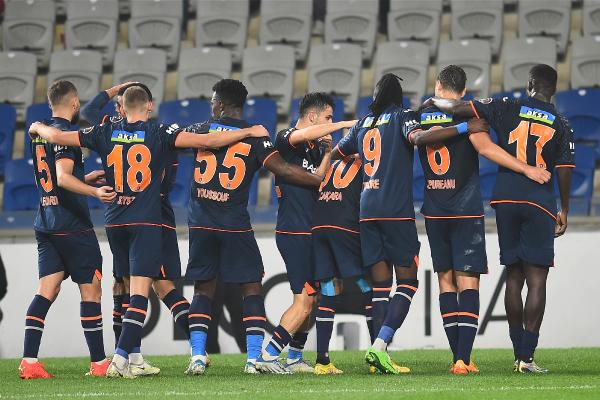 Başakşehir 3 golle 3 puanı aldı