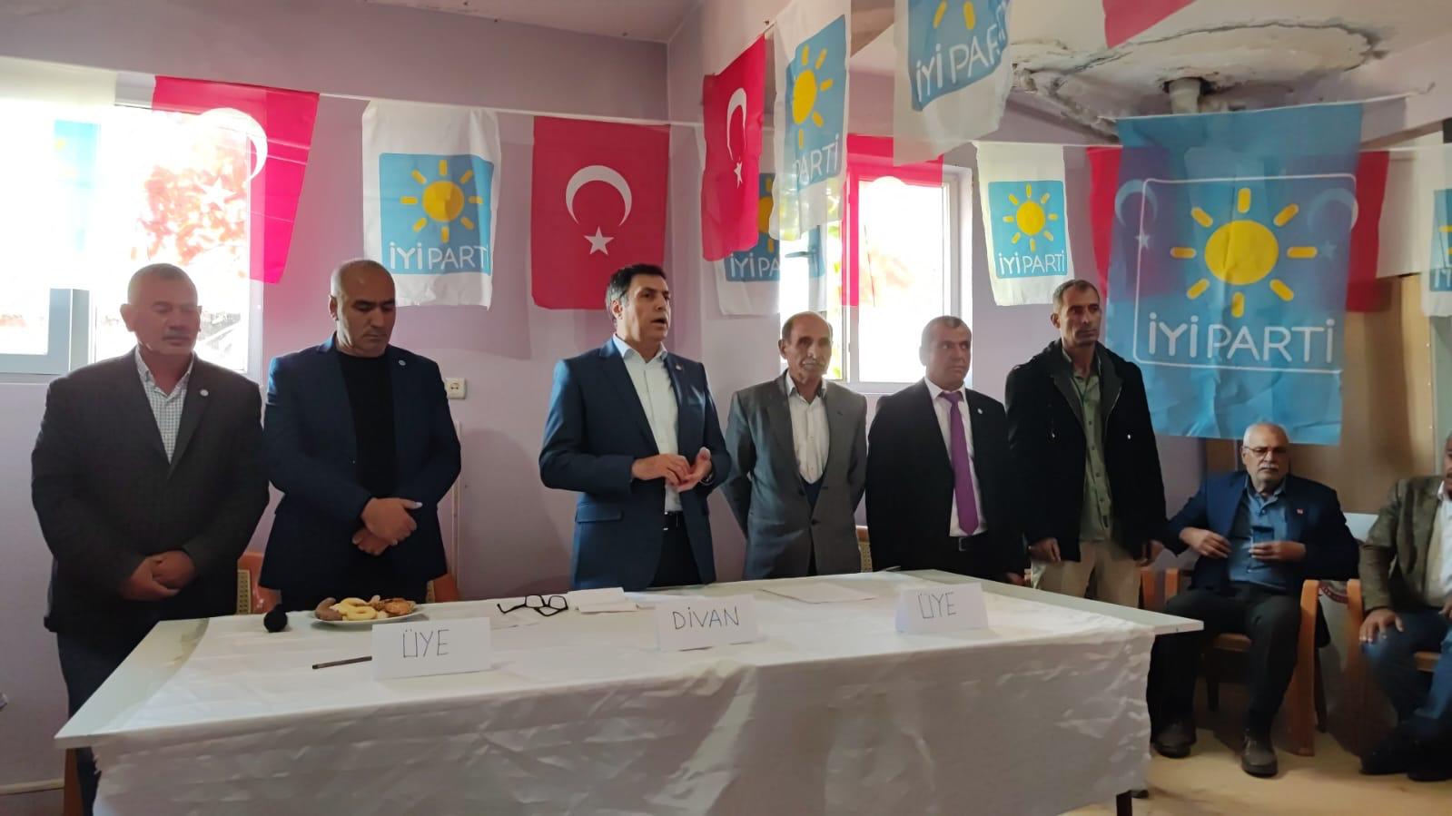 İYİ Parti'nin Çüngüş ve Çermik ilçelerinin 2. Olağan kongreleri yapıldı