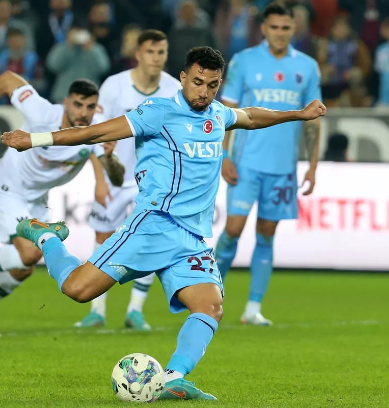 Trabzonspor 10 kişi kalan rakibine diş geçiremedi