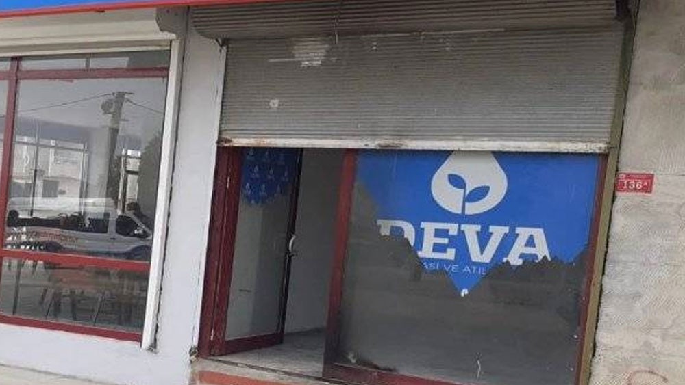 DEVA Partisi ilçe başkanlığına motoloflu saldırı