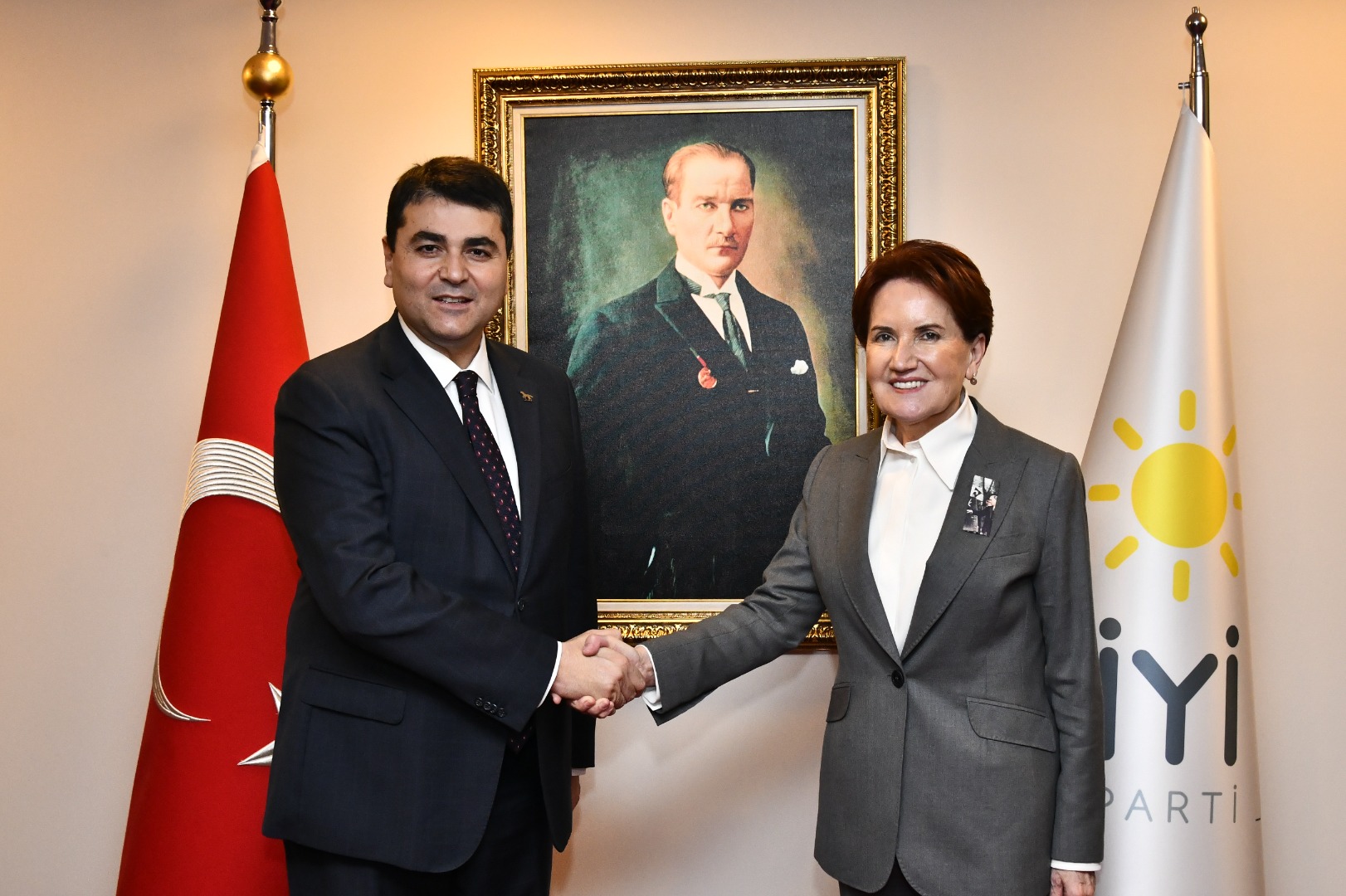 Gültekin Uysal, Meral Akşener ile görüştü