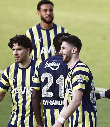 Fenerbahçe Salernitana'yı 3-0'la geçti!