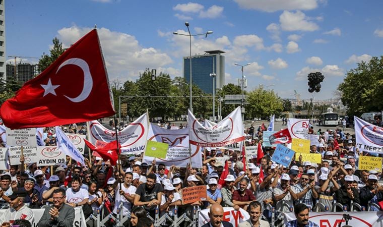 SGK uzmanından flaş uyarı: Bunu yapmayan EYT'liler bir yıl daha bekleyecek!