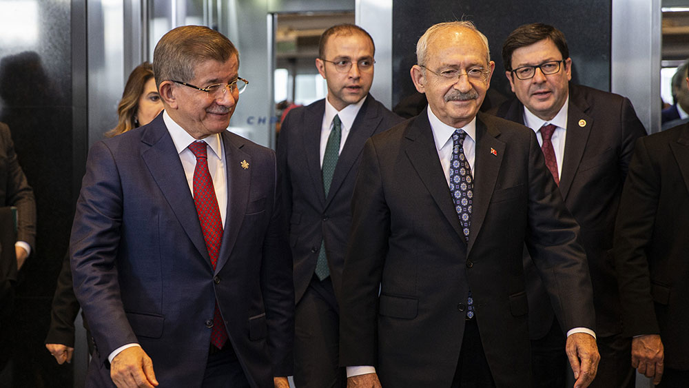 Kılıçdaroğlu ve Davutoğlu buluştu