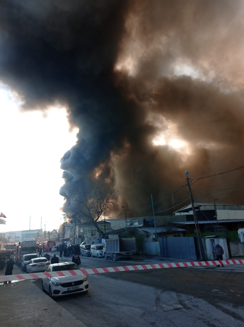 Pirinççi köy yolu üzerinde ki fabrikada yangın çıktı