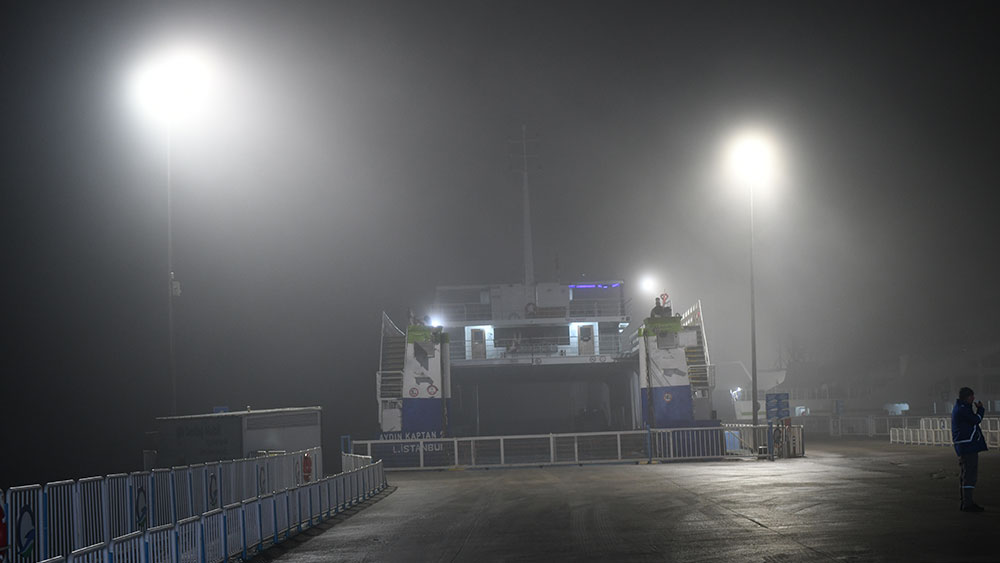 Çanakkale Boğazı gemi geçişlerine açıldı