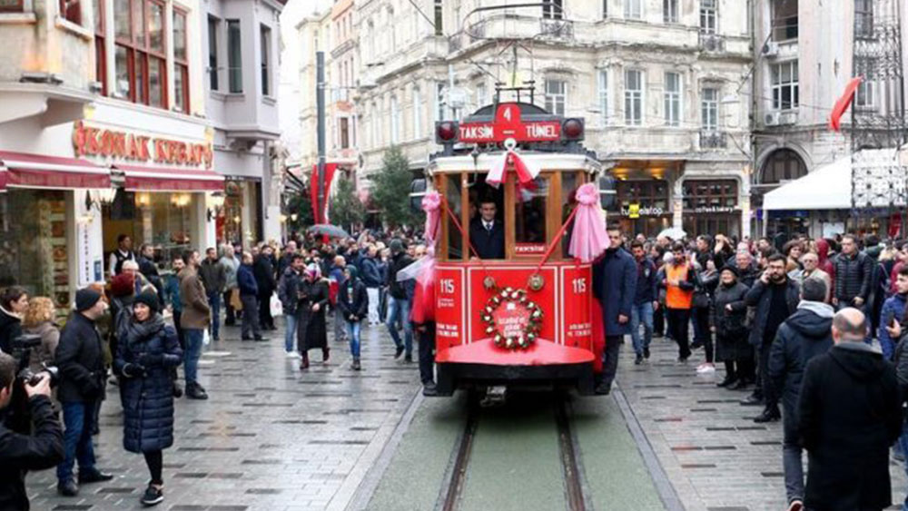 Tarihi tramvay yenilendi!