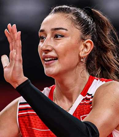 Ünlü voleybolcuya sapık şoku: Sokağa çıkmaya korkuyorum