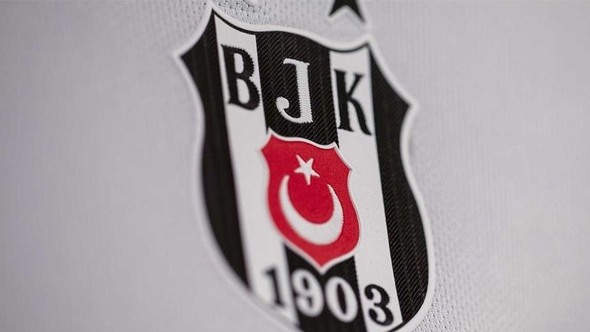 Beşiktaş, o isimle yollarını ayırdı!