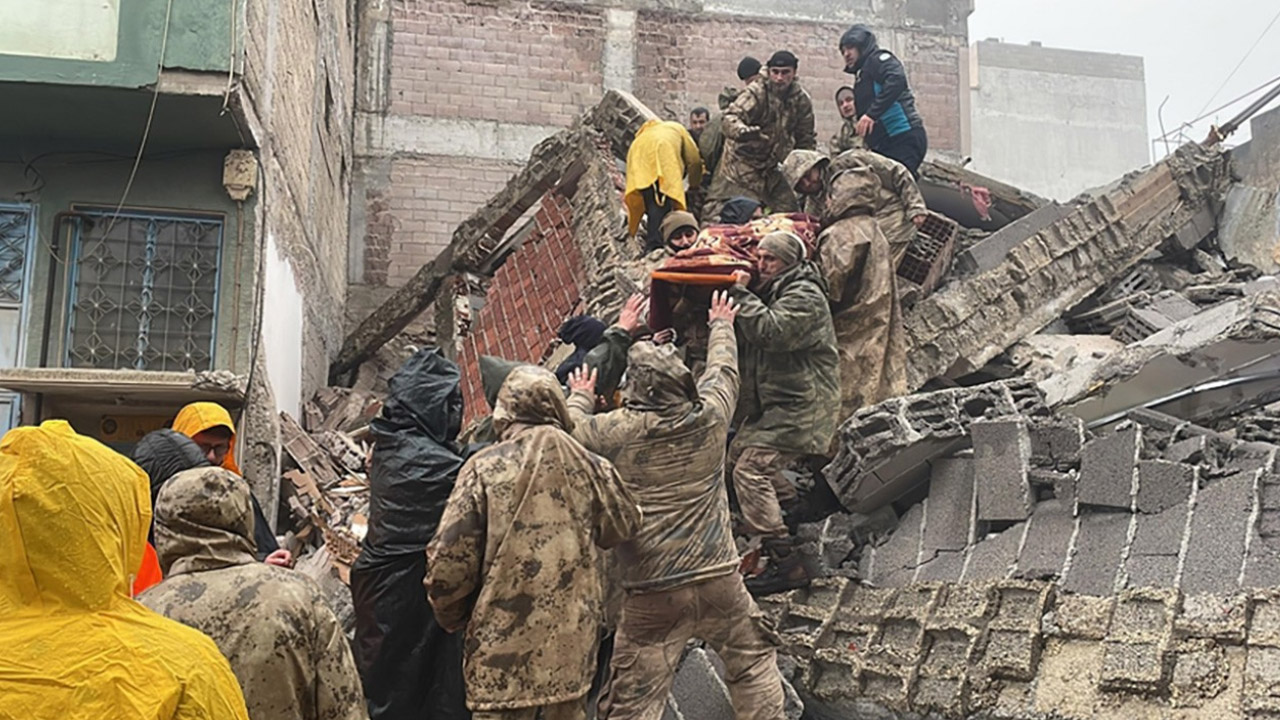 Fay hattı koptu mu? 8.5 büyüklüğünde deprem geliyor iddiasına AFAD’dan açıklama!