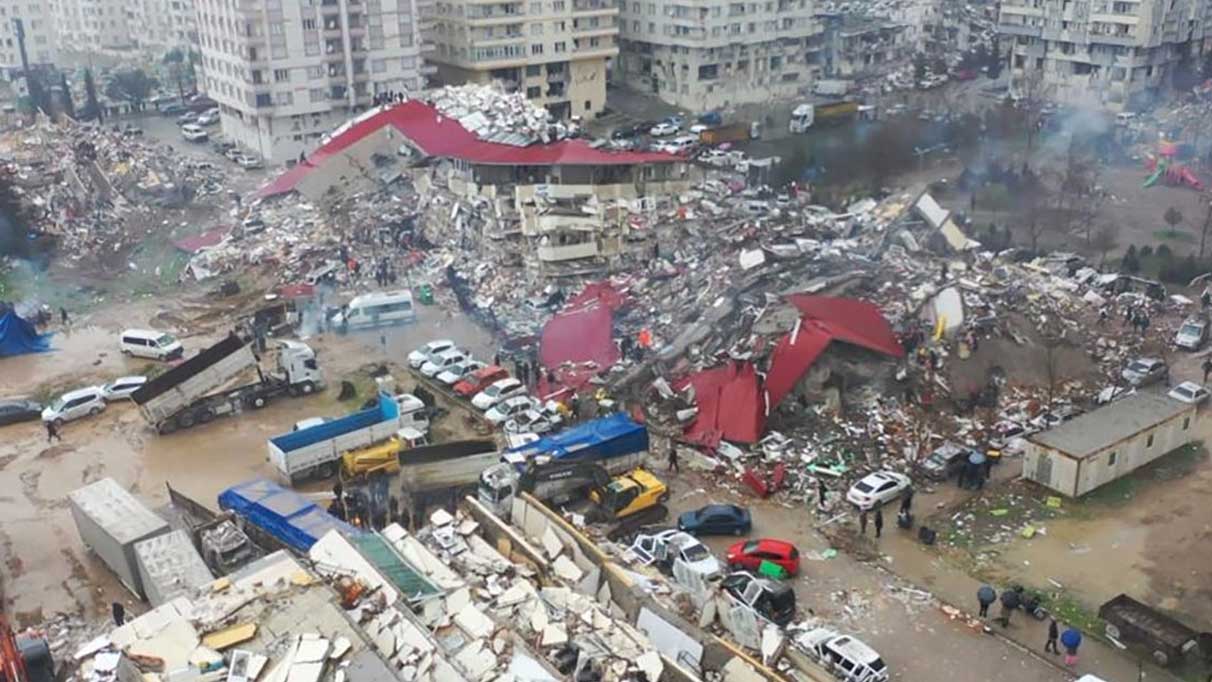 Deprem anını ve sonrasını anlattı: Bunun tarifi yok!