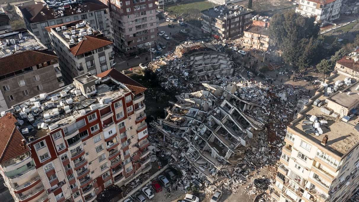 Gaziantep'te çöken sitenin müteahhidi gözaltına alındı