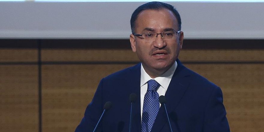 "Türk milletinin aklıyla alay ediyorlar"