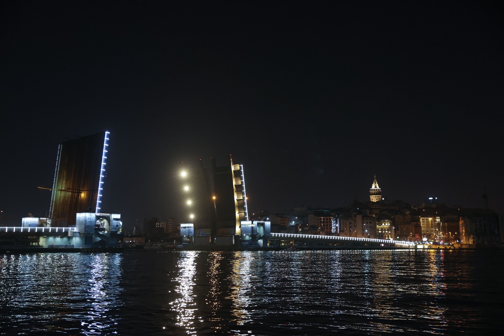 Yeni Galata ve Unkapanı Atatürk Köprüsü trafiğe açıldı!