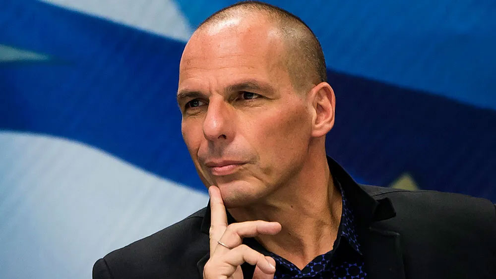 Yanis Varufakis saldırıya uğradı