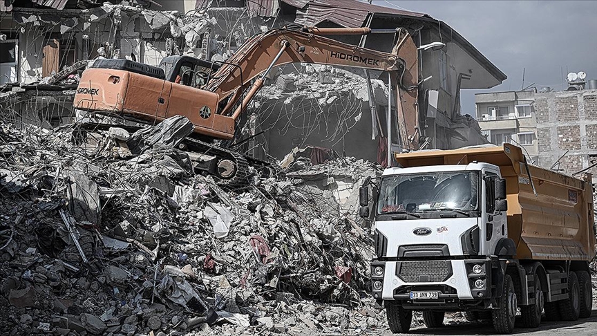 Hatay’da bina yıkım ve enkaz kaldırma çalışmaları rota değiştirdi