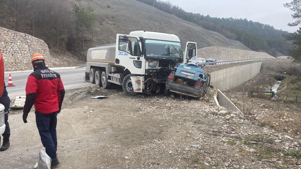 Tankere çarpan araçta evli çiftten acı haber