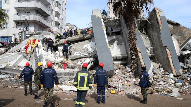 36 kişiye mezar olmuştu: Kolonların kesildiği ortaya çıktı