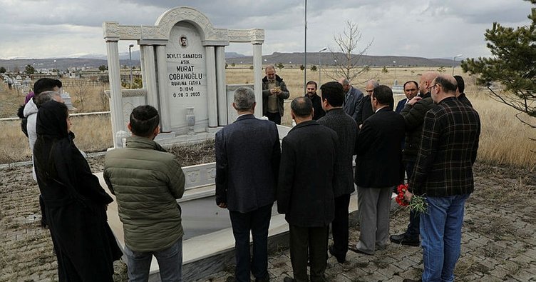 Aşık Murat Çobanoğlu kabri başında anıldı