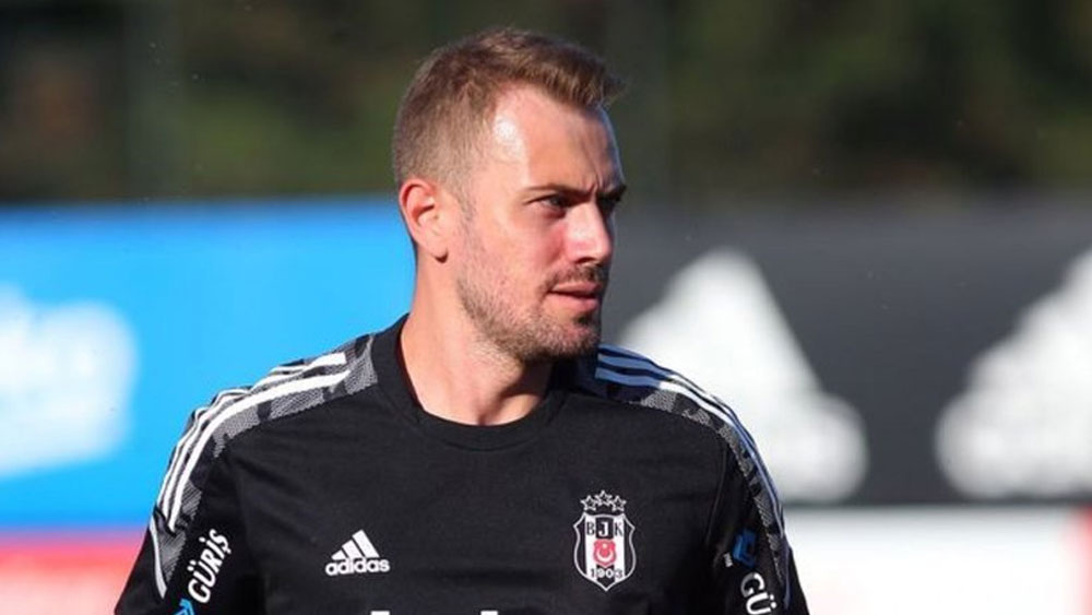 Güneş ile yeniden doğmuştu! Beşiktaş yönetiminden Mert Günok hamlesi