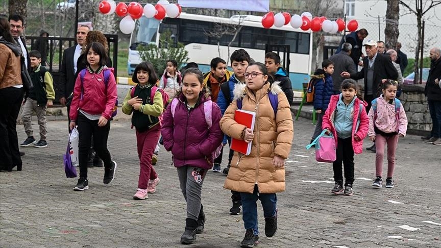 Depremden sonra kaç nakil öğrenci şehrine döndü?