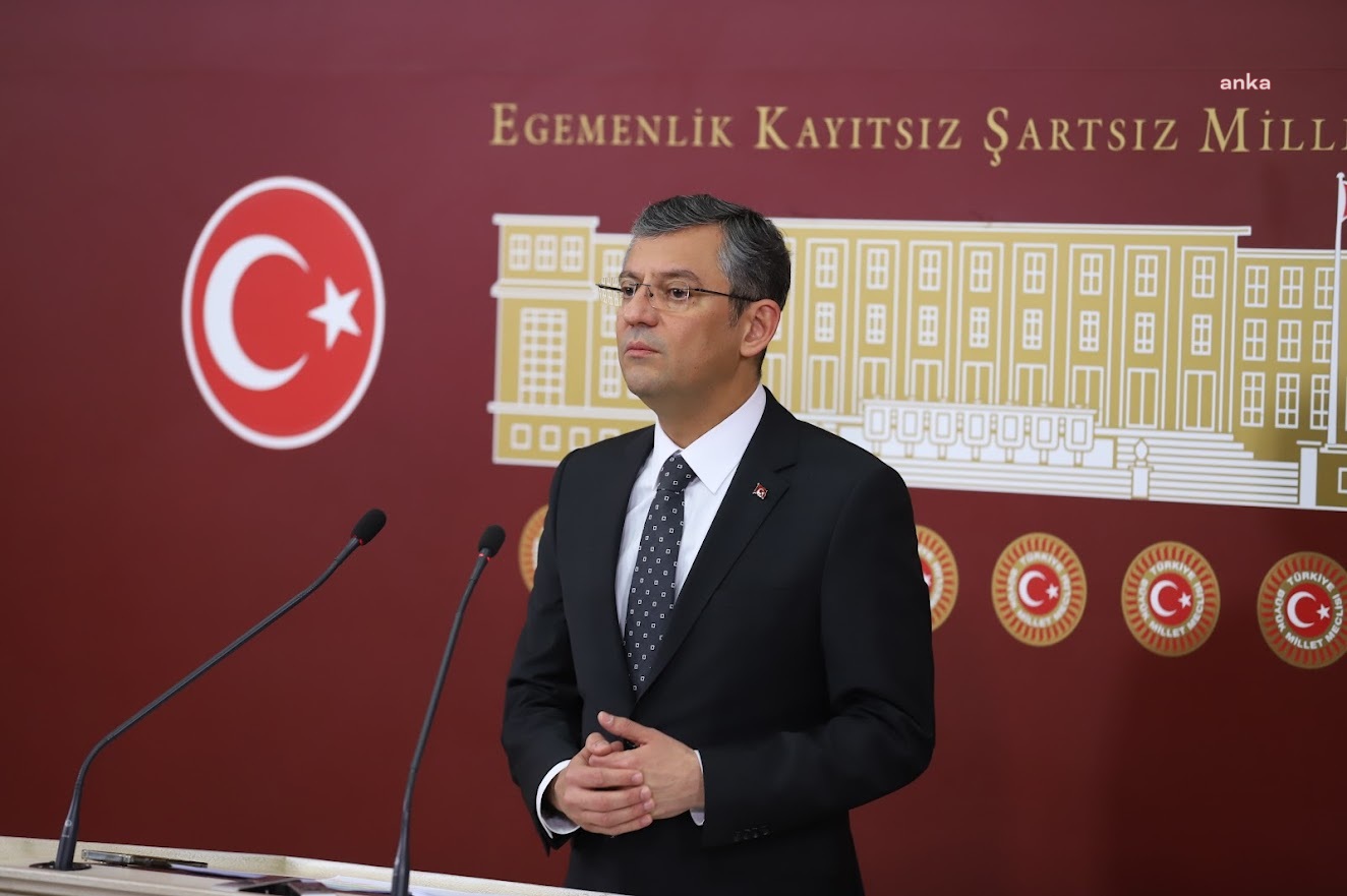 Özgür Özel: Süründürdüğünüz emekliye sahip çıkıyoruz