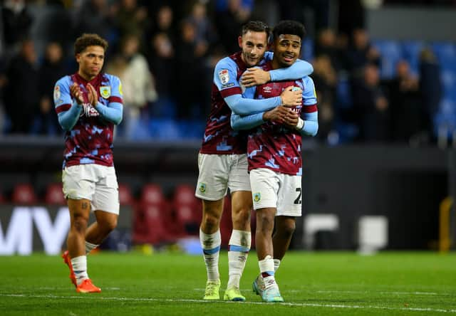 Burnley, İngiltere Premier Lig'e yükselmeyi garantiledi