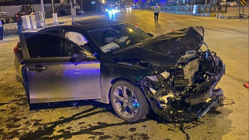 Van'da trafik kazası: 3 yaralı