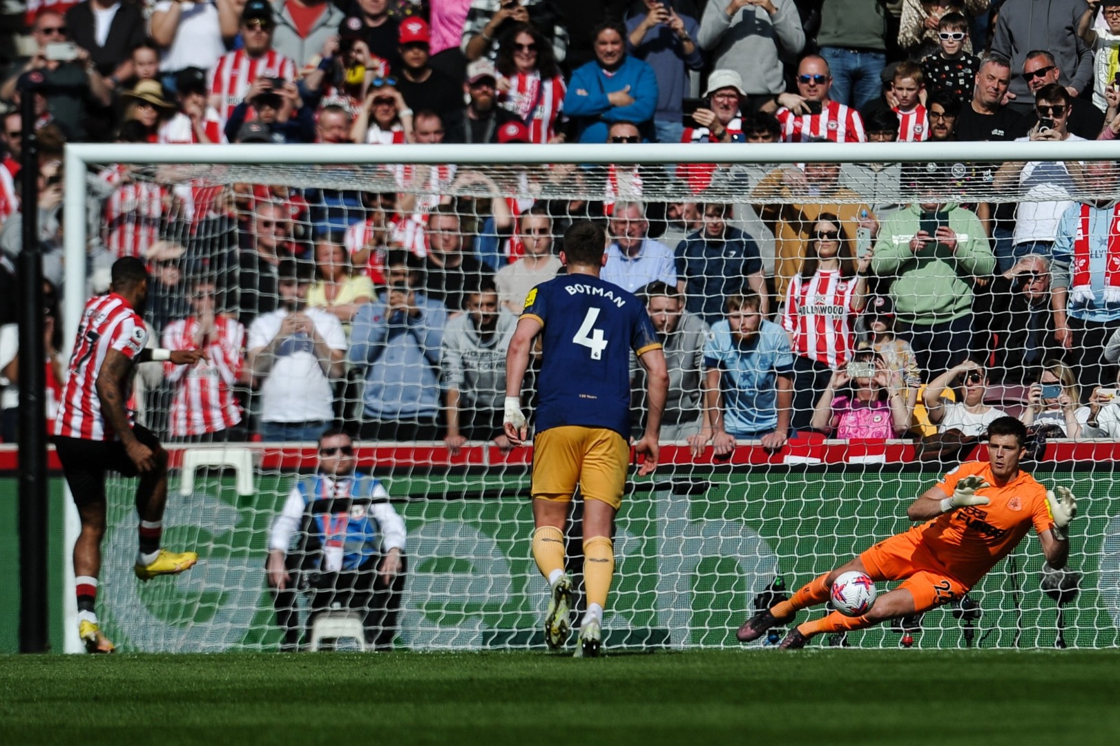 Premier Lig'de Newcastle United, üst üste 5. galibiyetini aldı