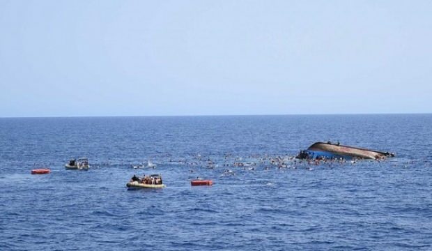 Tunus'ta göçmen teknesi battı: 35 ölü