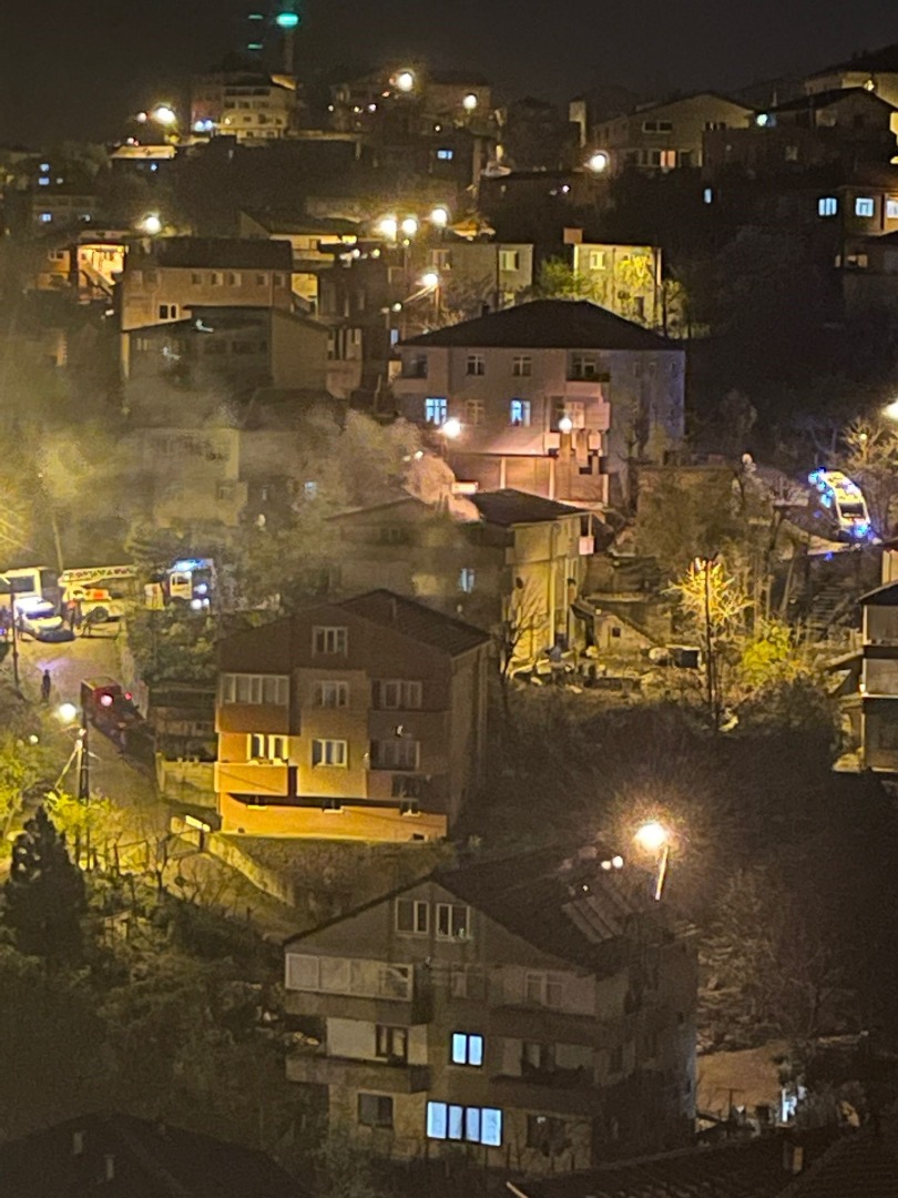 İki katlı evde çıkan yangın korkuttu