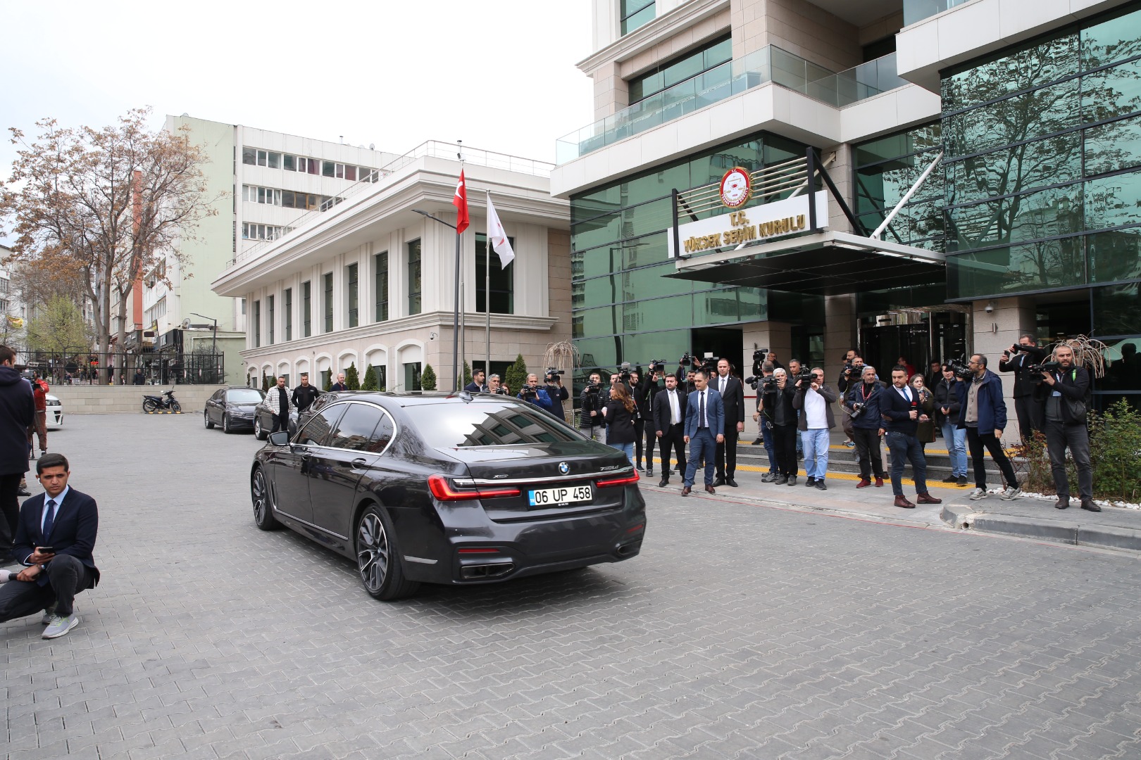 CHP ve İYİ Parti milletvekili aday listeleri YSK’ye teslim edildi