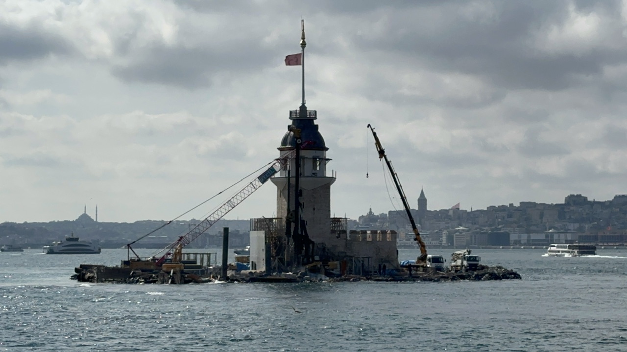 İskele kaldırıldı: Yeni Kız Kulesi ilk kez ortaya çıktı