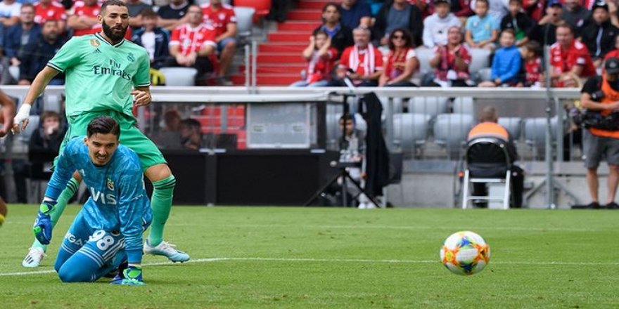 Altay Bayındır: "Şimdi gidip yediğim golleri izleyeceğim!"